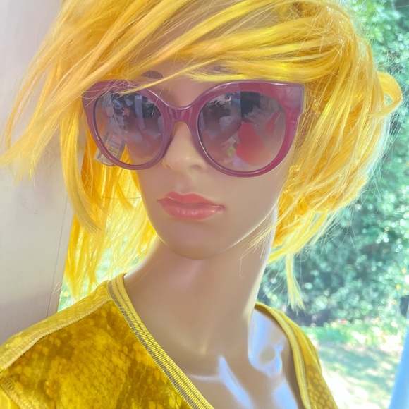 Salvatore Ferragamo Pink Sunglasses Modern Full-Rim Design - Picture 7 of 8